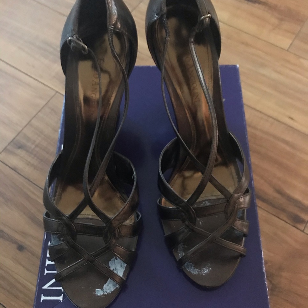 Enzo sandals